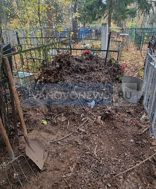  С кладбища в Богородском вывезли мусор, подпиравший могилы 